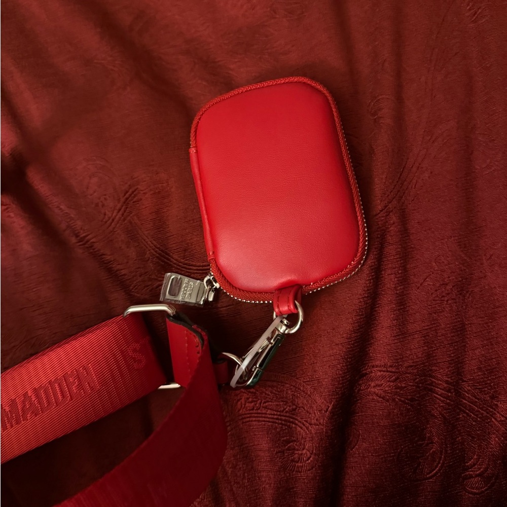 Steve Madden purse